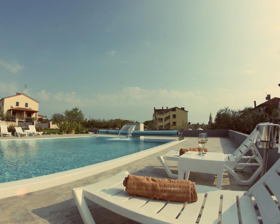 Villa Badi โลเวร็ตชิกา ภายนอก รูปภาพ